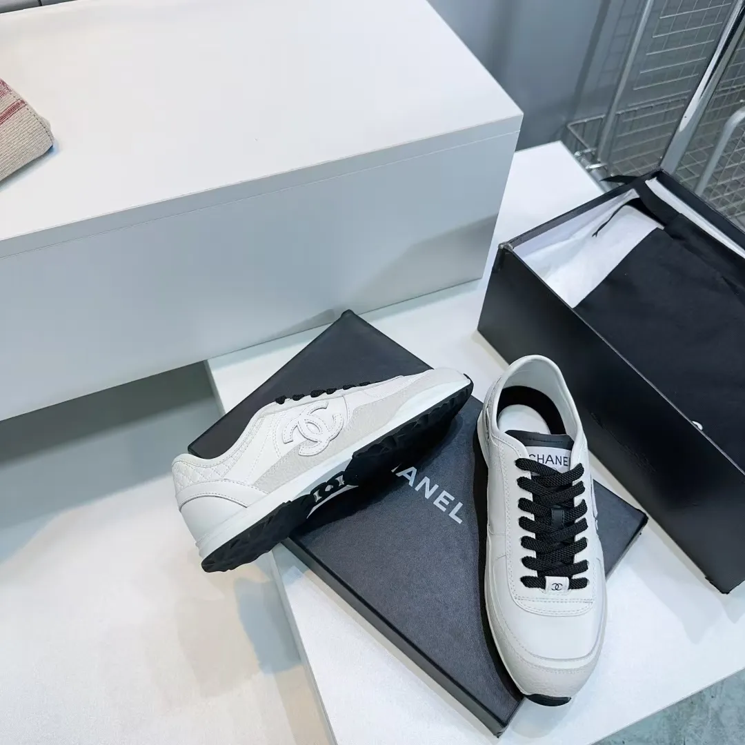 👟👟Ex-factory price 440👟👟 CHANEL Chanel 2025 new panda sneakers, color matching thick-soled casual sports shoes, upper: imported calfskin/imported suede, lining: imported sheepskin lining, outsole: TPU original outsole Size: #35-40 (40 customized, non-refundable)